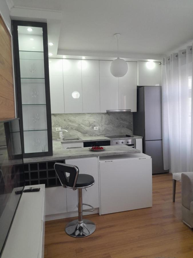 City Center Apartment Niko 04 Tirana Exterior foto