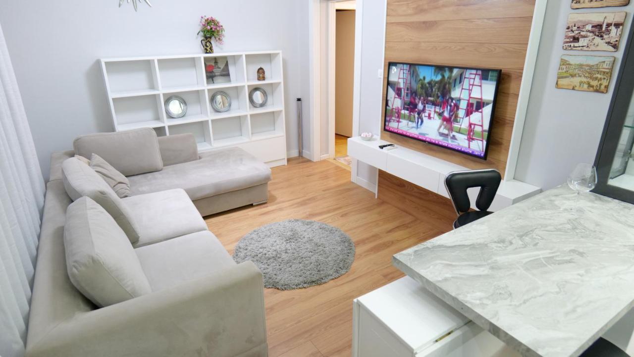City Center Apartment Niko 04 Tirana Exterior foto